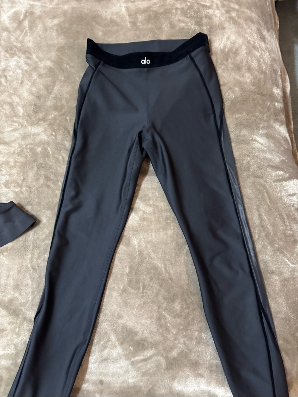ALO Yoga Black Bralette and Matching Black Leggings Set - Picture 2 of 5